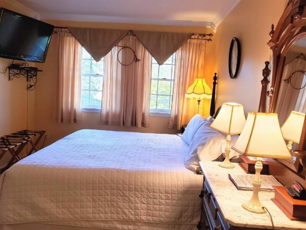 Battlefield Bed & Breakfast image 8